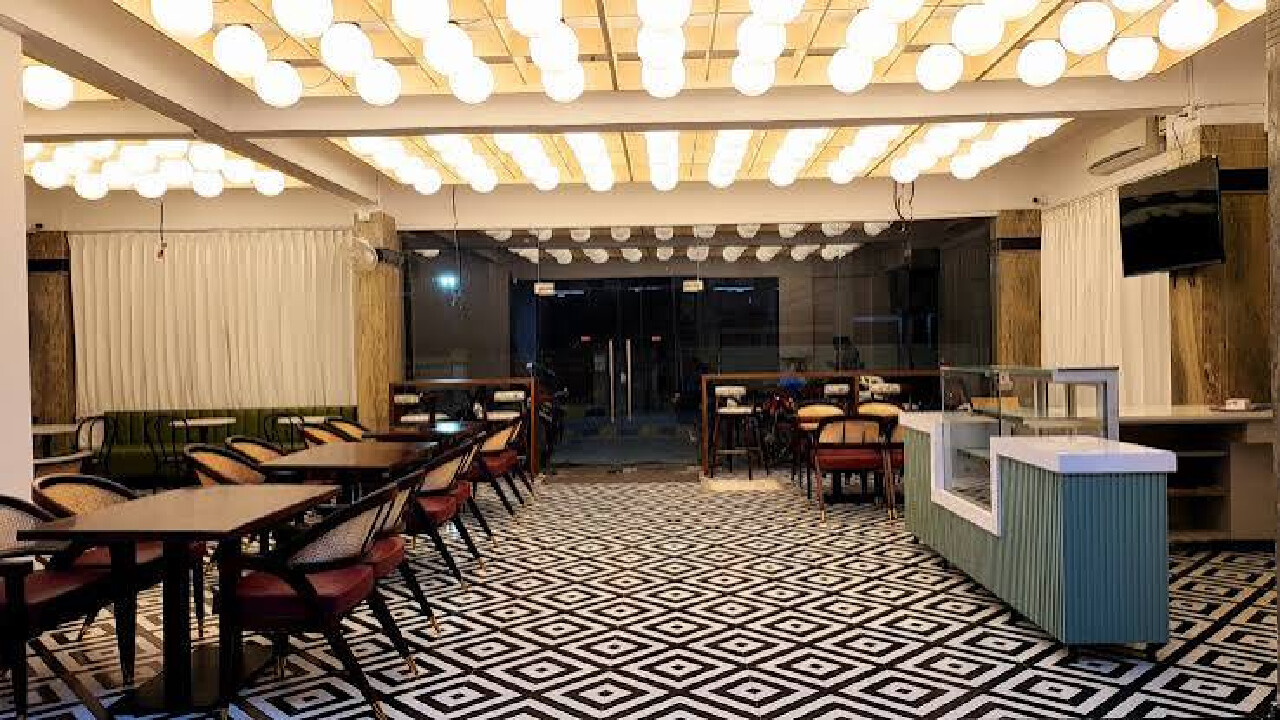 Locale Cafe & Bistro,